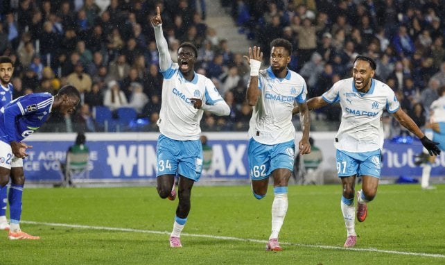 découvrez les complications liées au transfert de darryl bakola lors du mercato de l'om, avec les dernières mises à jour et analyses.