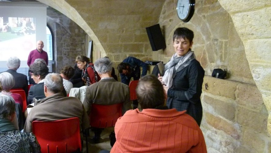 découvrez les transferts records du mercato d'hiver, malgré un léger recul, avec toutes les actualités et analyses des mouvements clés des joueurs.