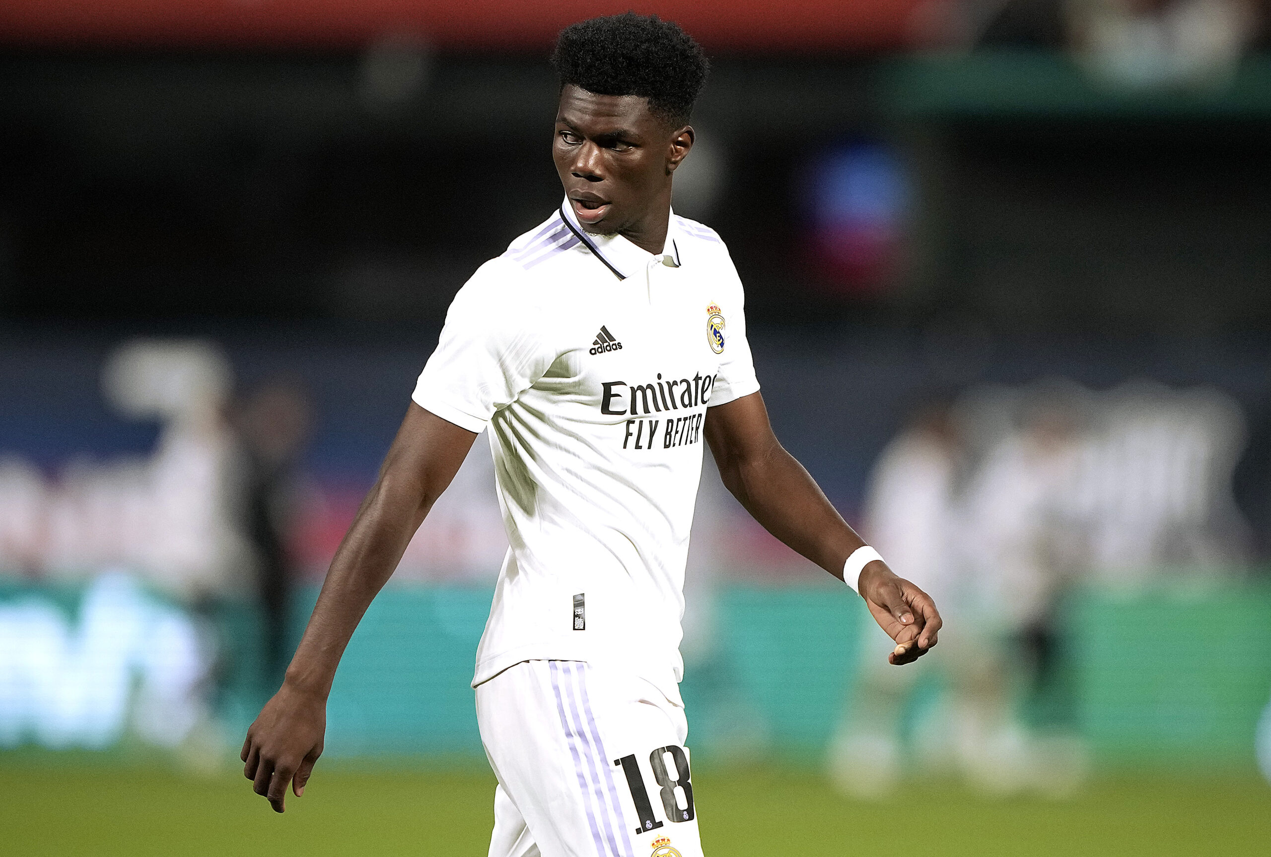 mercato : liverpool accepte de laisser alvarez rejoindre arsenal, une transaction majeure qui pourrait changer la dynamique des deux clubs.