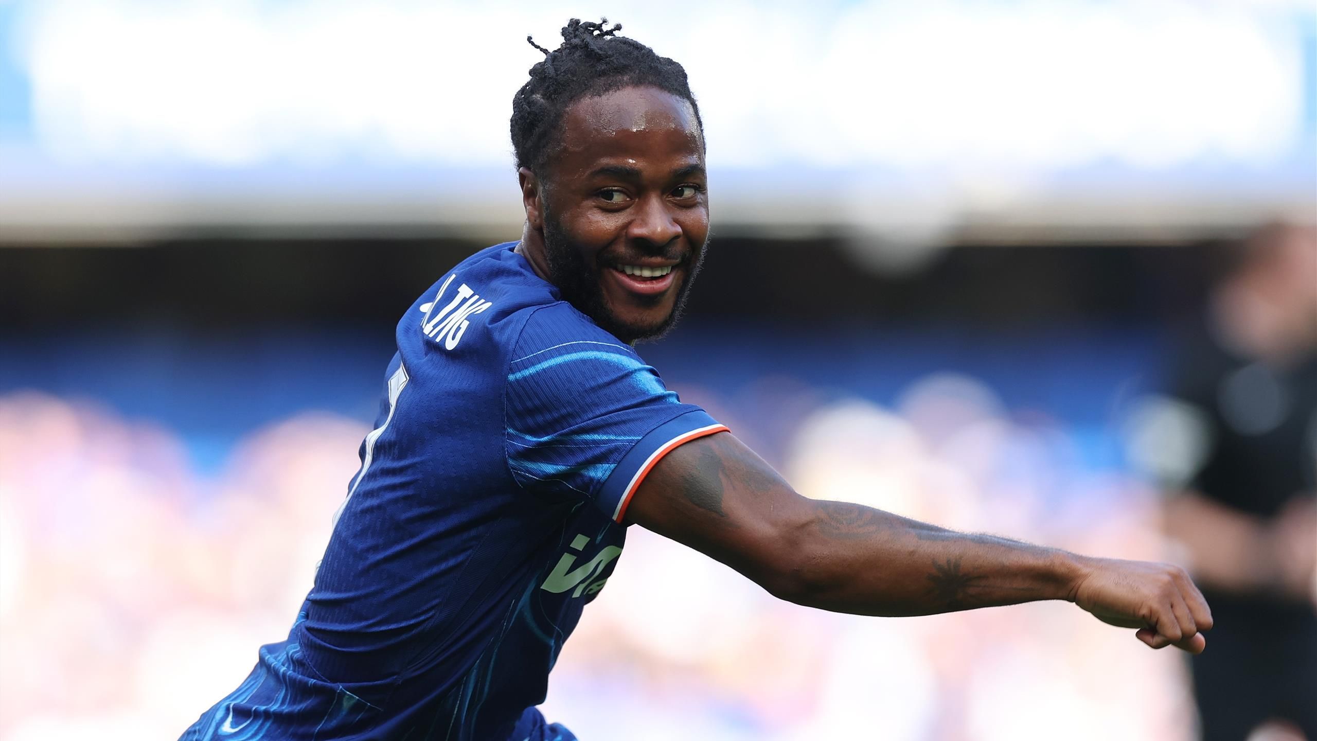 suivez en direct tous les transferts de la premier league : analyses, rumeurs et confirmations en temps réel pour ne rien manquer de l'actualité footballistique.