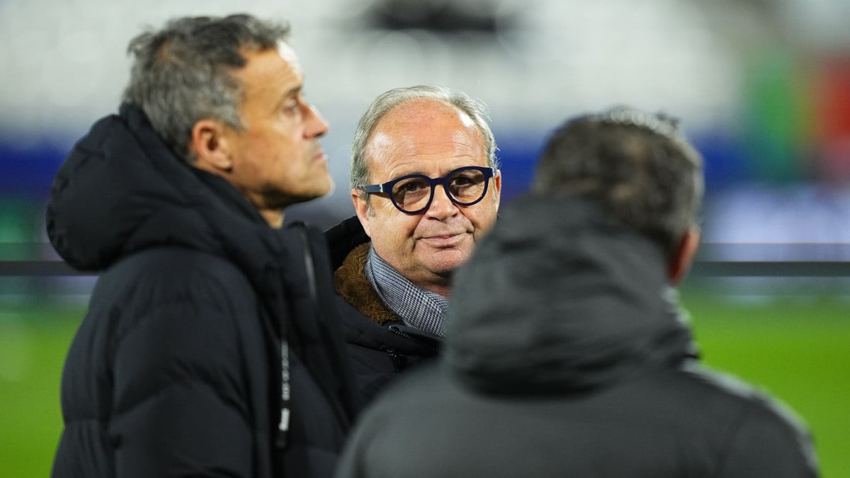 découvrez toutes les dernières informations et rumeurs sur le transfert des attaquants français au psg. suivez les actualités, analyses et confirmations autour du mercato du paris saint-germain.