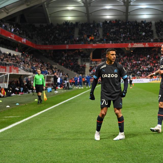 découvrez l'histoire d'un rêve brisé à l'om, entre espoirs déçus et passions contrariées au sein du club marseillais.