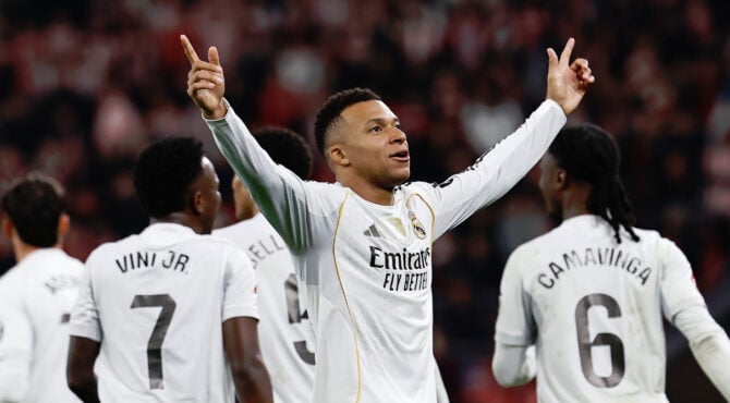 découvrez le transfert majeur de vitinha au real madrid, un nouveau cap dans la carrière du talentueux milieu de terrain portugais.