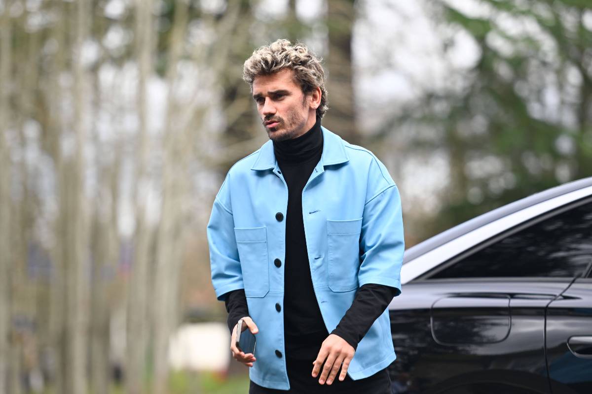 découvrez le transfert historique d'antoine griezmann quittant l'atlético madrid pour rejoindre orlando city, un nouveau chapitre excitant dans sa carrière.