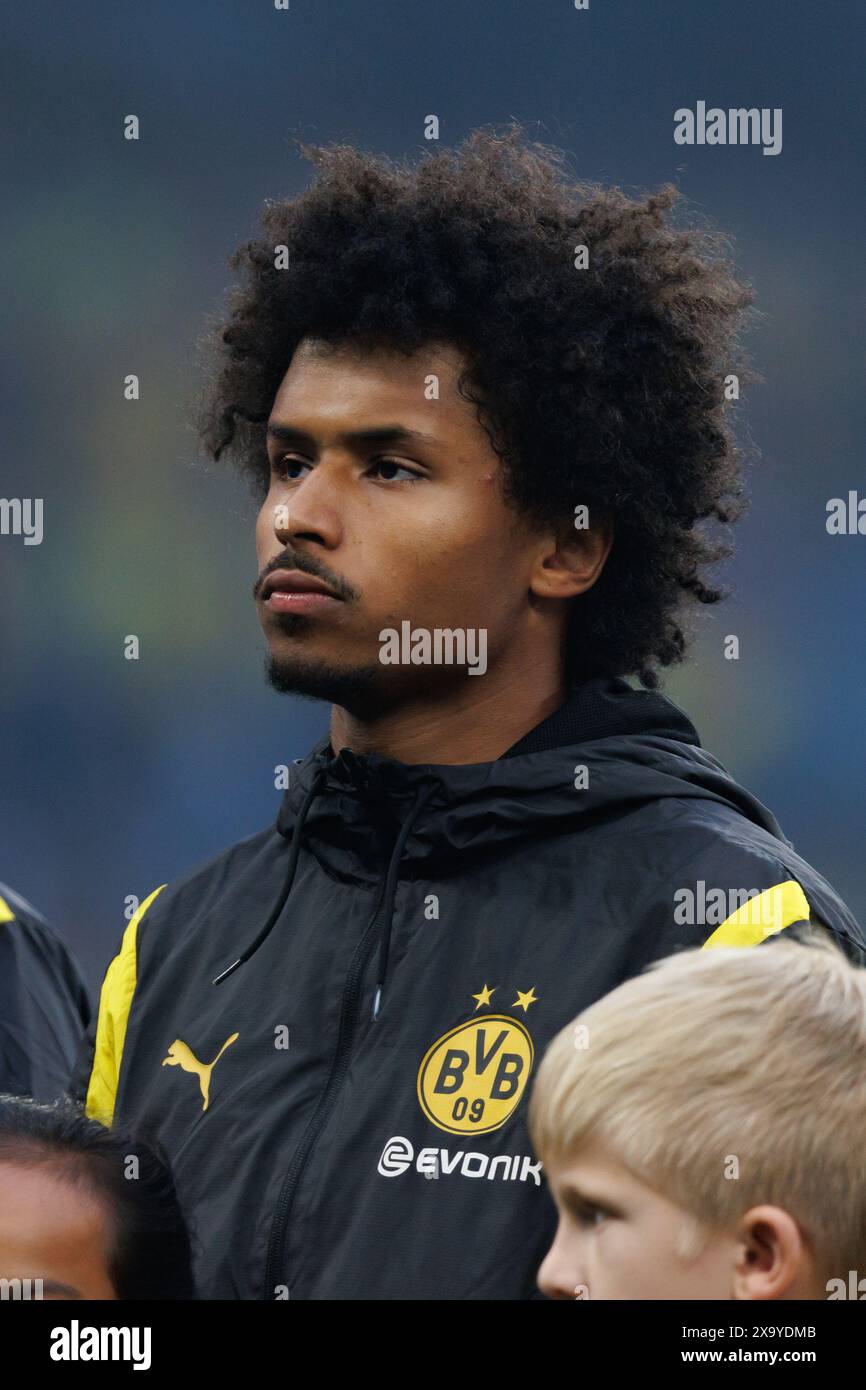 découvrez les dernières informations sur le contrat de karim adeyemi avec le borussia dortmund, actuellement en suspens. suivez les updates et analyses exclusives sur ce dossier brûlant.