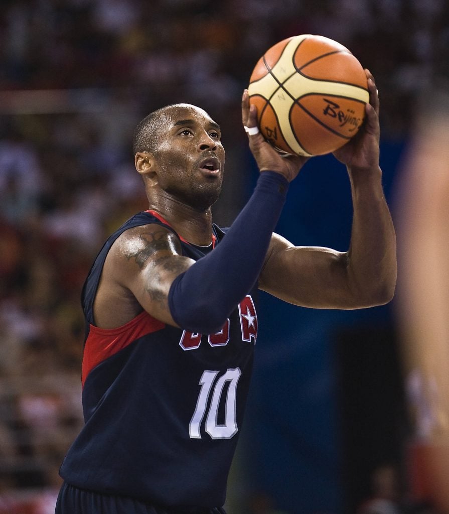 découvrez l'incroyable transfert européen de kobe bryant, un mouvement surprenant qui a marqué l'histoire du basketball.