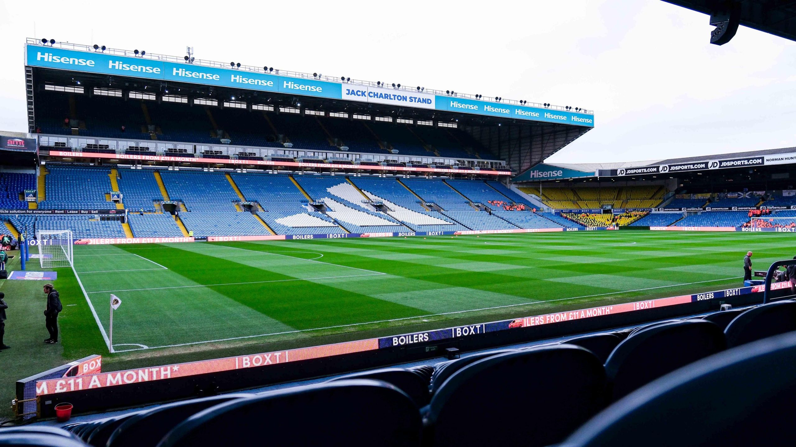 découvrez l'histoire passionnante de leeds united et elland road, un symbole bien plus qu'un simple stade ou transfert, au cœur de la culture footballistique.