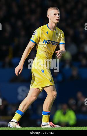 découvrez les détails du transfert d'adam wharton à liverpool et l'intérêt de crystal palace pour ce jeune talent prometteur.