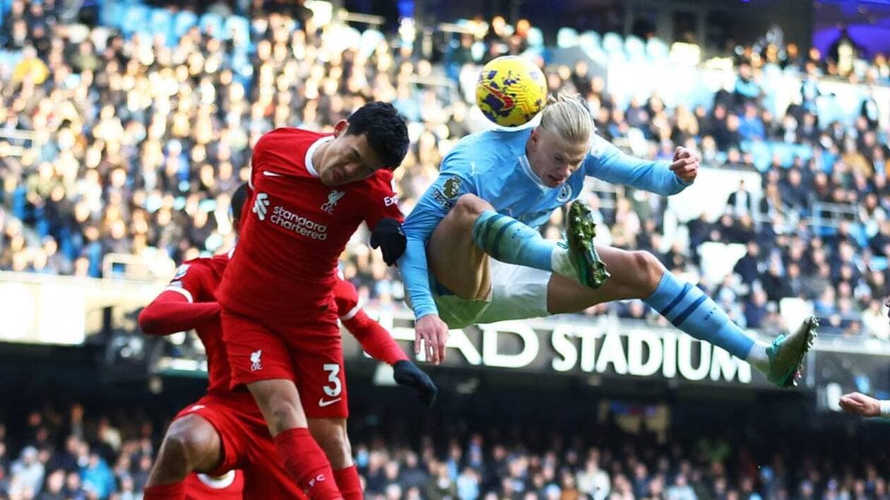 manchester city cible livramento et gibbs-white pour renforcer son équipe cet été, avec des négociations en cours pour finaliser les transferts.