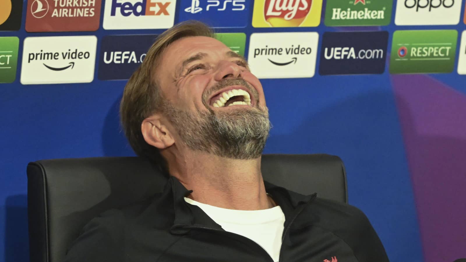 suivez les dernières actualités et rumeurs de transferts football impliquant manchester united, jürgen klopp et manchester city. analyse, mises à jour et insights exclusifs.