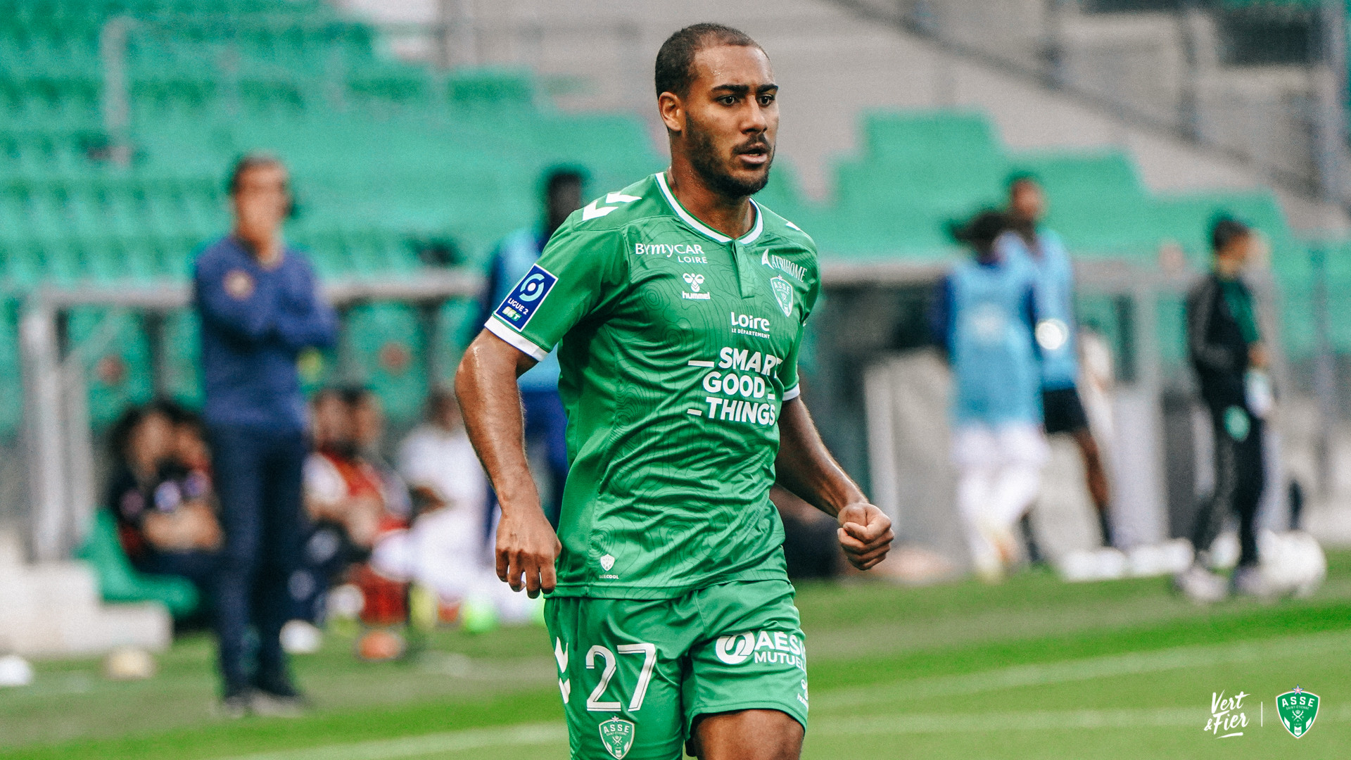 découvrez l'arrivée de la jeune étoile de 17 ans à l'asse, un talent prometteur qui rejoint les verts pour renforcer l'équipe.