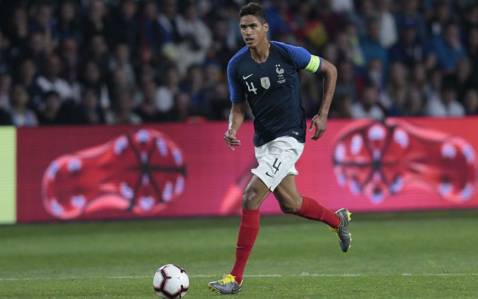 découvrez le parcours du frère de varane, une étoile montante prometteuse du football français, prêt à briller sur les plus grands terrains.