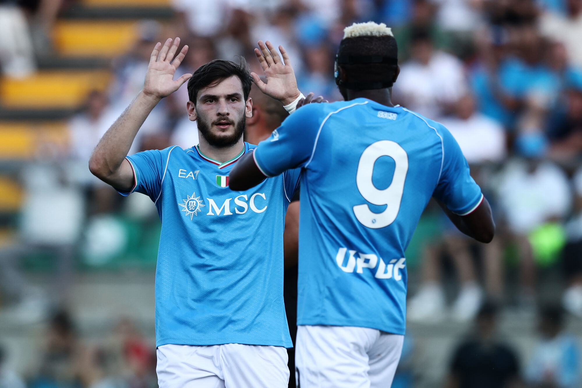 découvrez pourquoi le transfert de kvaratskhelia est une opportunité rentable pour les clubs et les fans, alliant performance et potentiel de croissance.