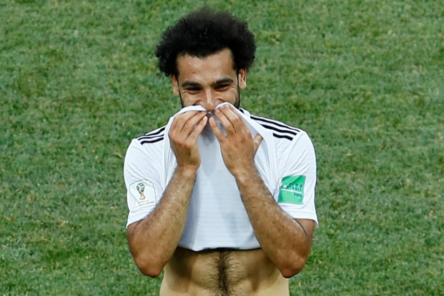 découvrez comment salah enchante les fans et fait vibrer l'arabie saoudite avec ses performances exceptionnelles sur le terrain.