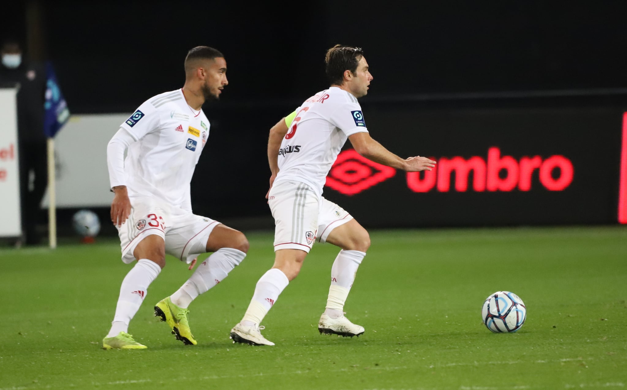 découvrez tous les détails du transfert de mathieu coutadeur à monaco, son impact sur l'équipe et les perspectives pour la saison à venir.