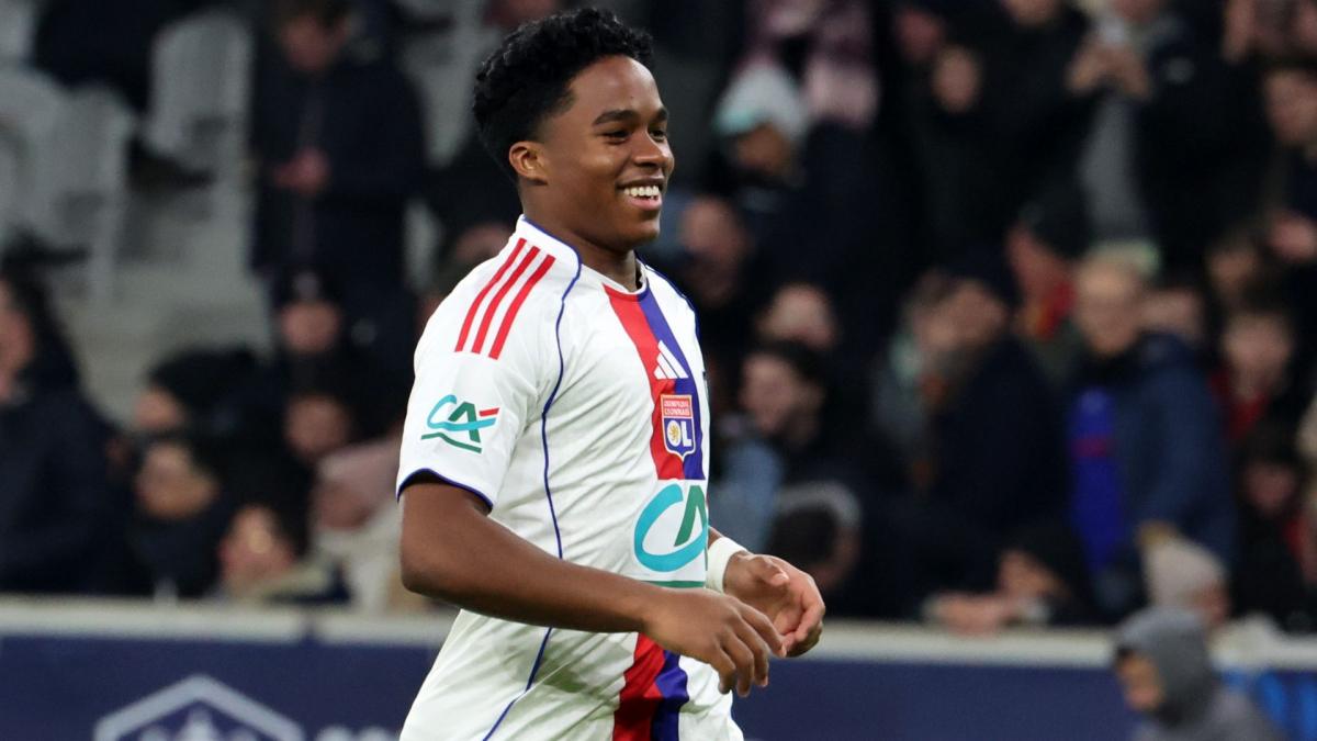 découvrez le nouveau transfert majeur de l'ol, un événement clé qui pourrait bouleverser la saison à venir. toutes les infos et analyses ici.