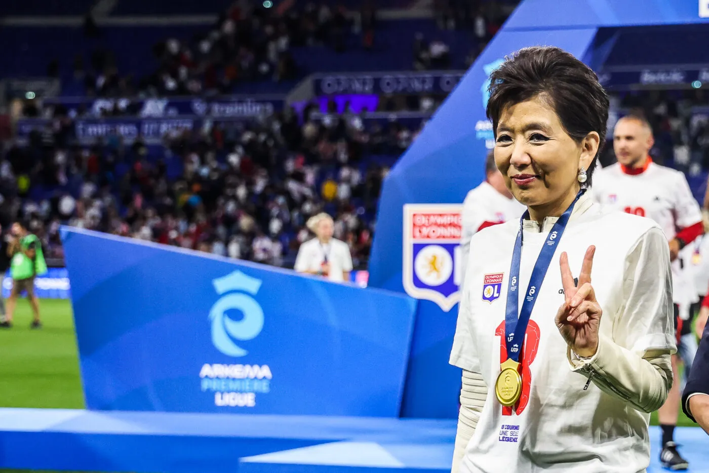 découvrez pourquoi kang est en tête pour le rachat de l'olympique lyonnais et les enjeux de cette opération majeure dans le monde du football.