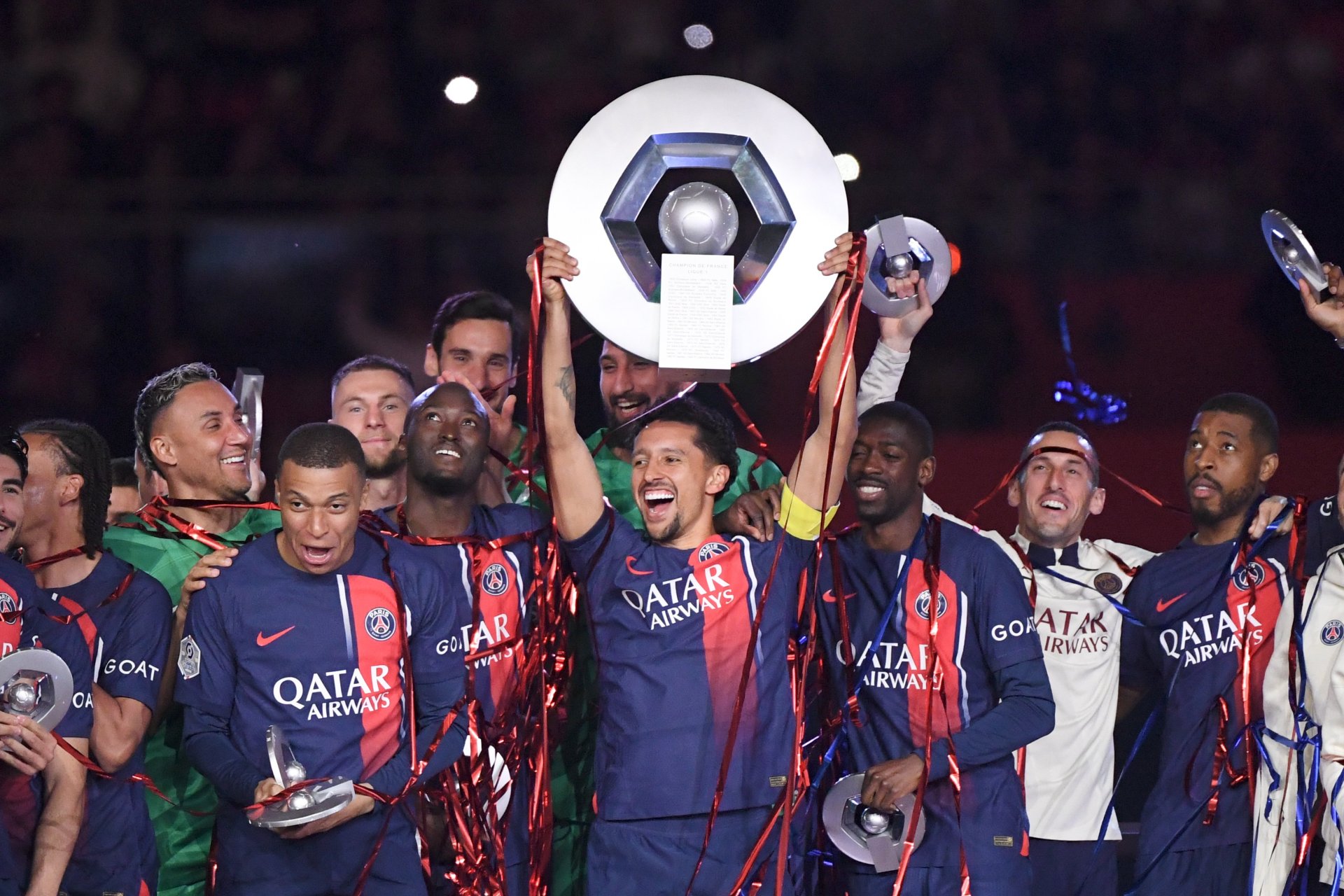 analyse de la réforme du football français et du déclin de la ligue de football professionnel (lfp) : enjeux, impacts et perspectives pour l'avenir du sport national.