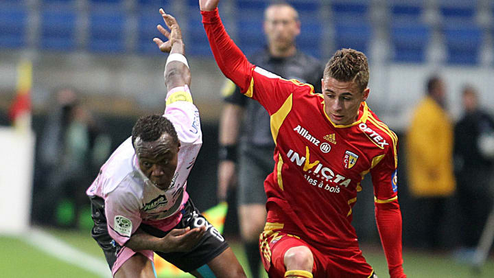 découvrez le retour de thorgan hazard au rc lens, une nouvelle excitante pour les fans du club et du joueur.