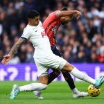 découvrez les dernières informations sur l'avenir incertain de romero et van de ven à tottenham, entre transferts possibles et décisions du club.