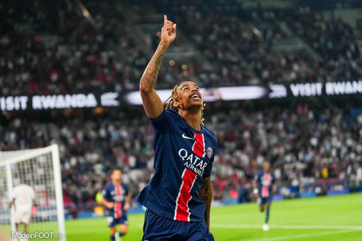 découvrez les raisons du départ de bradley barcola du psg et son avenir prometteur dans le monde du football.