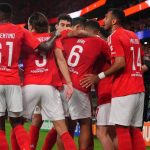 benfica fait face à des soupçons concernant le non-respect des sanctions imposées, suscitant des interrogations et une enquête approfondie.
