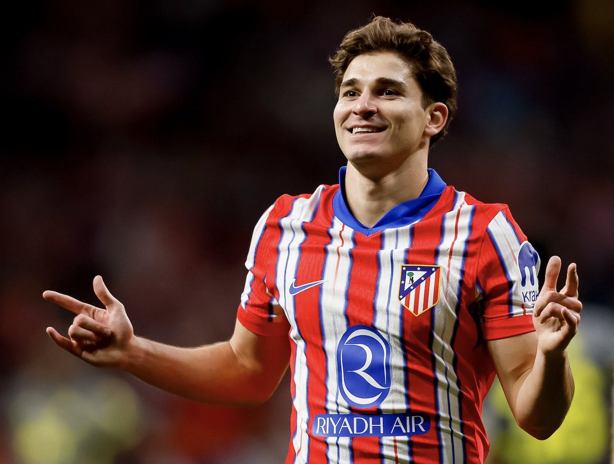 découvrez la réaction sarcastique de l'atlético madrid face au transfert d'alvarez au fc barcelone, une nouvelle qui fait grand bruit dans le monde du football.