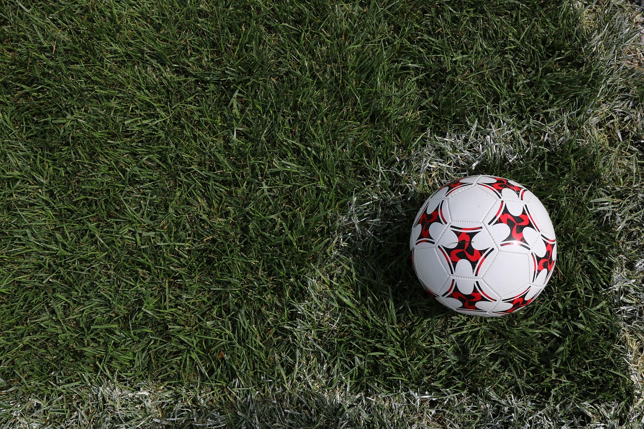 découvrez une analyse passionnante du football soporifique mais plaisant, un sport où subtilité et détente se rencontrent pour un spectacle unique.