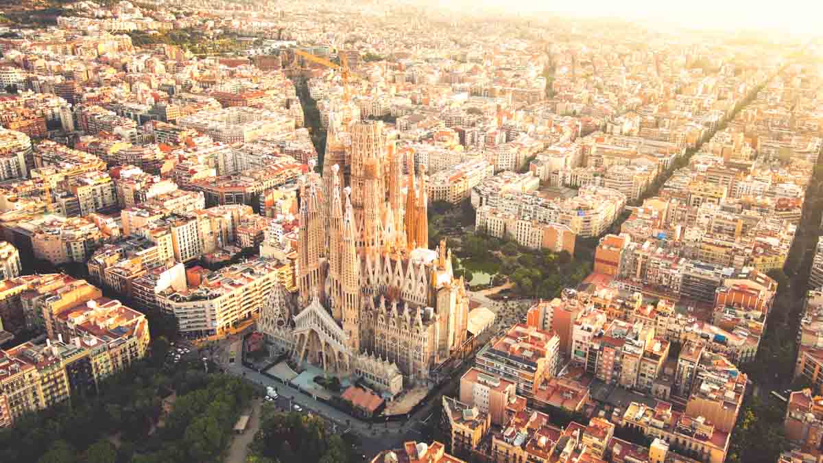 barcelone annonce officiellement l'arrivée de kerolin, renforçant son équipe avec une nouvelle talentueuse recrue.