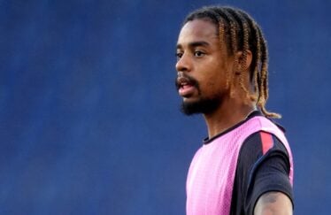 découvrez le transfert spectaculaire de barcola du psg à liverpool pour 140 millions d'euros, une opération record qui marque un tournant dans le mercato estival.