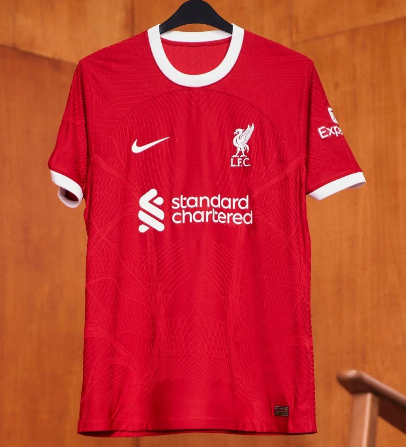 liverpool conserve chiesa dans son effectif et cible désormais barcola pour renforcer son attaque.